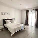 Casanota De 200m2 Avec Piscine Privee Villa *