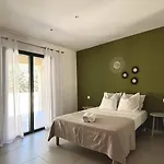 Villa Casanota De 200m2 Avec Piscine Privee *
