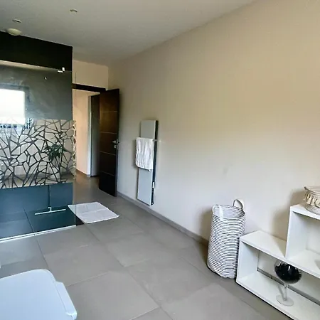 Casanota De 200m2 Avec Piscine Privee Вилла