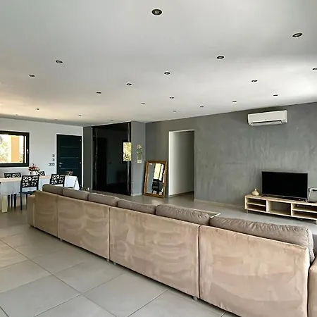 Вилла Casanota De 200m2 Avec Piscine Privee *