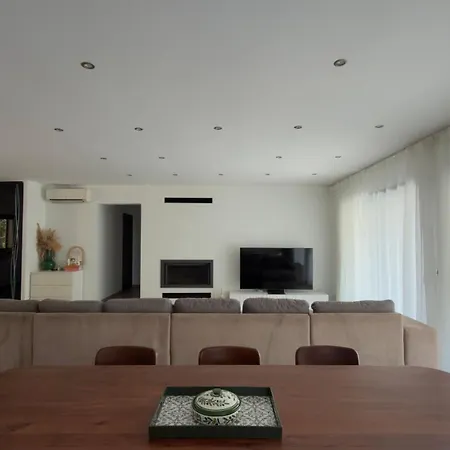 Casanota De 200m2 Avec Piscine Privée Villa *