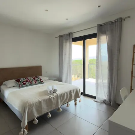 Villa Casanota De 200m2 Avec Piscine Privée