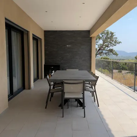 Villa Casanota De 200m2 Avec Piscine Privée *