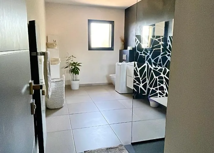 Casanota De 200m2 Avec Piscine Privee ポルトヴェッキオ